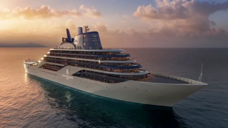 Seasons-Yacht.